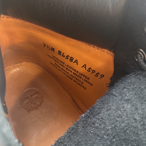 Timberland 6" Waterproof Premium Boots (worn twice) - Picture 11 of 14